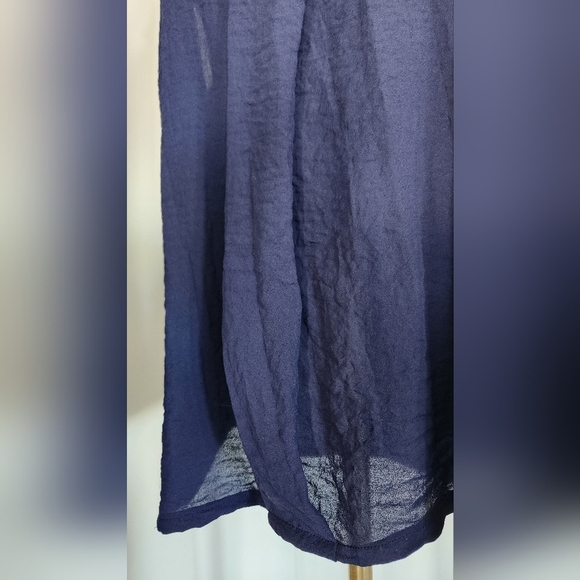 H&M lightweight Navy top - Picture 5 of 8